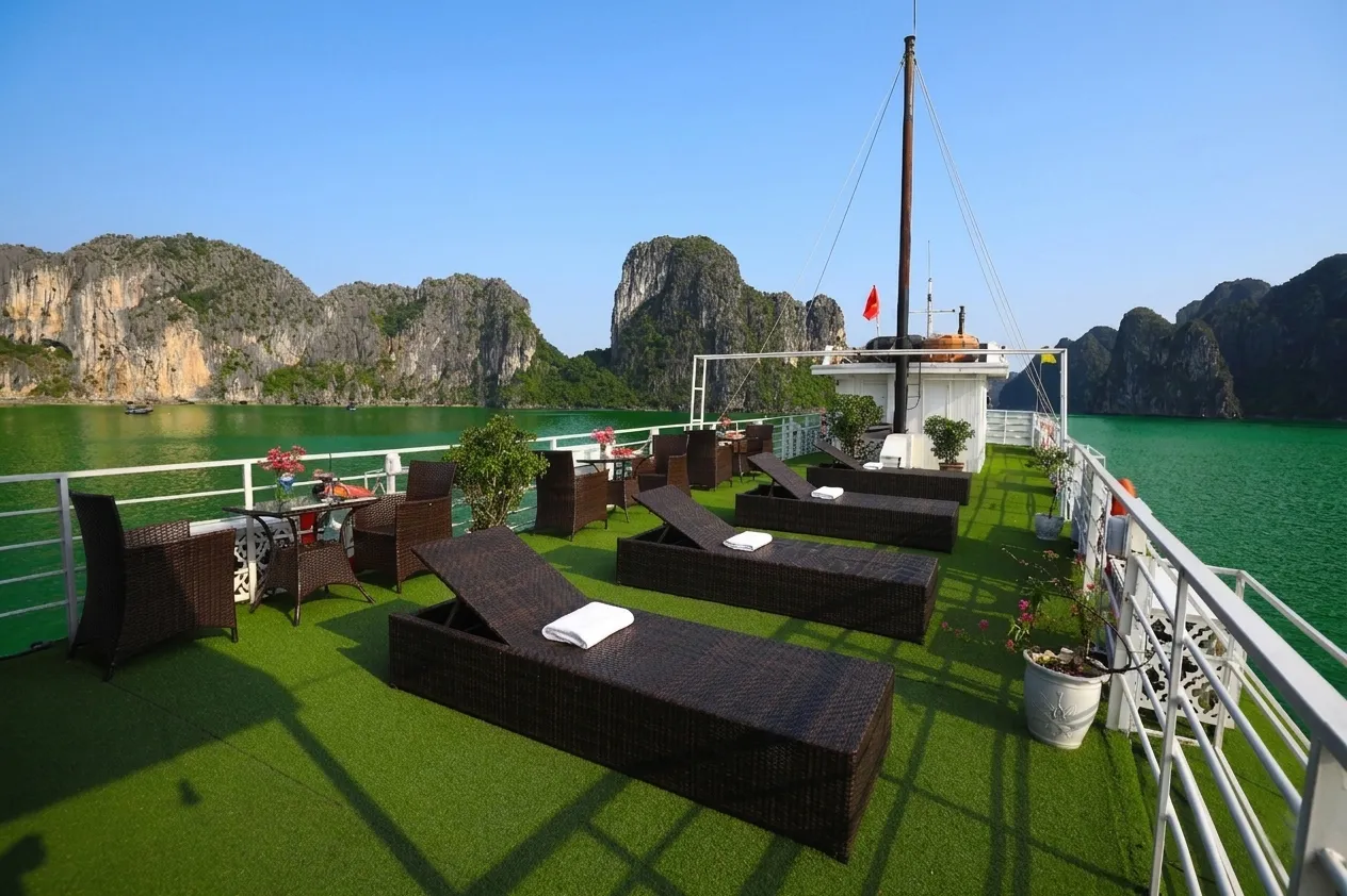 Ha Long Bay On Sunlight Legend Cruise
